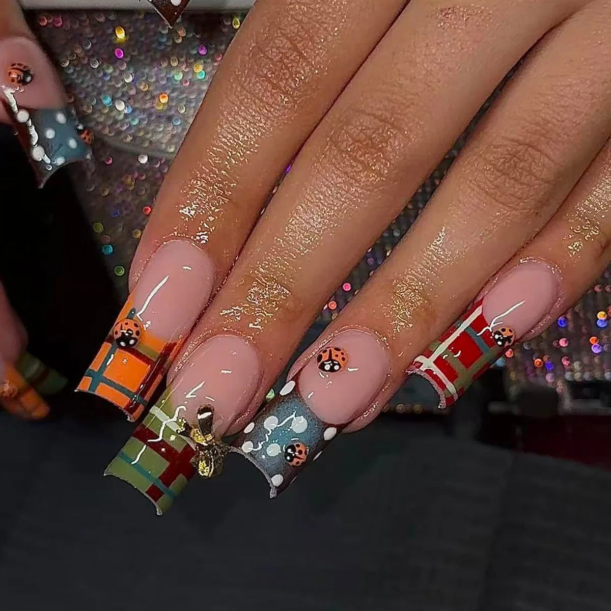 24pcs Press On Nails Set – Trendy Aesthetic False Nails Kit | Reusable Glossy Artificial Nail Tips Collection ✨